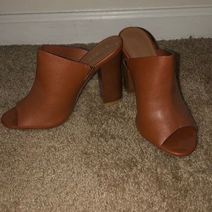 NEVER WORN, brown leather heeled mule/clog